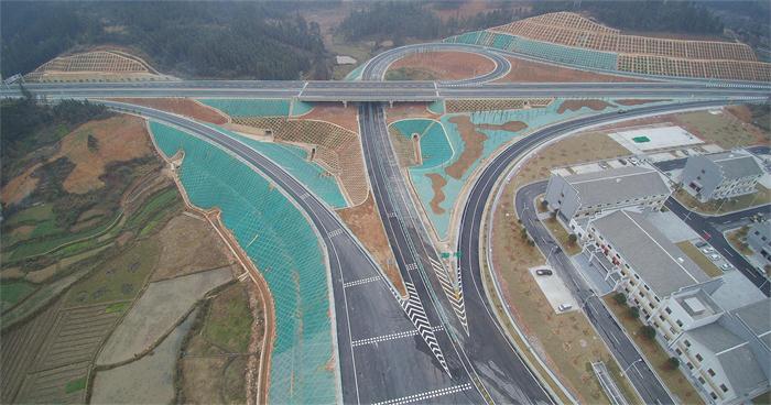 黎靖高速公路高屯互通